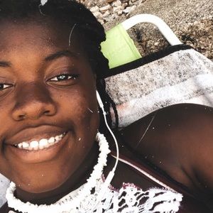 Meet your Posher, Sakiyah